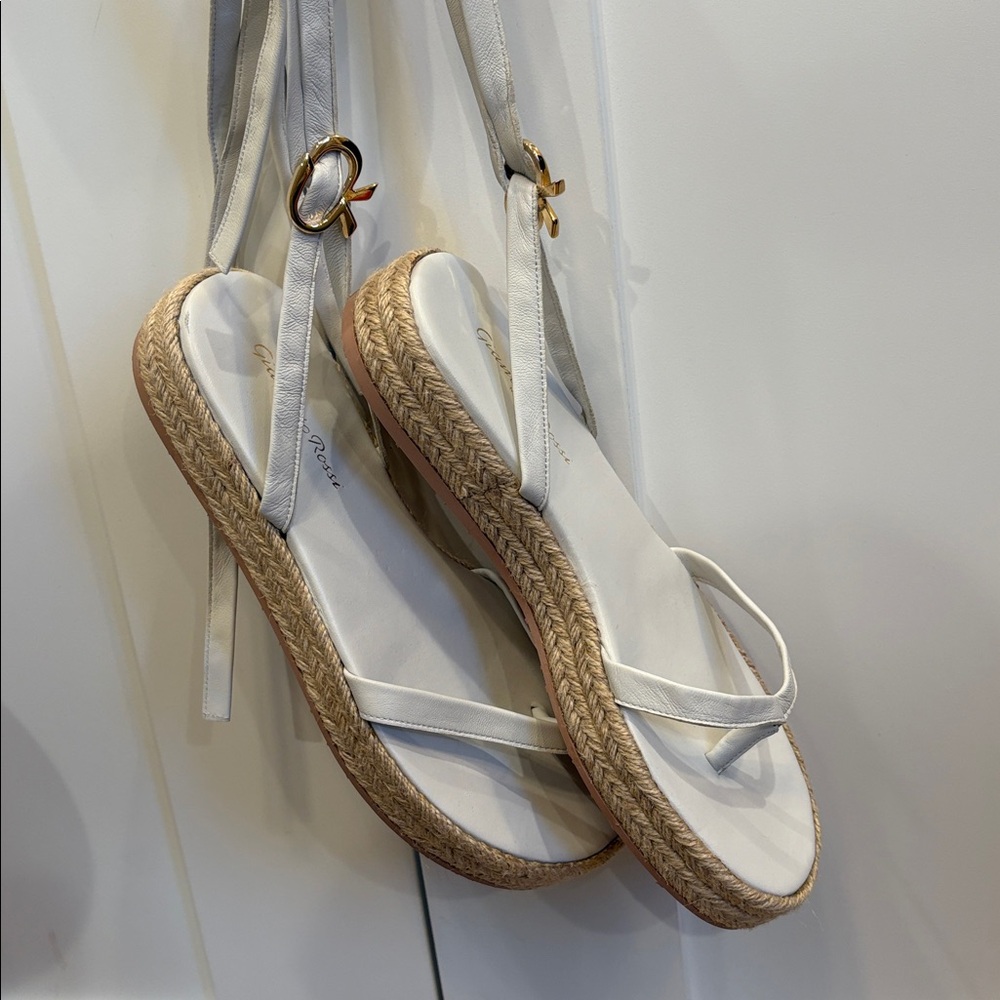 Gianvito Rossi White Leather Espadrille Thong Sandals with Jute Platform